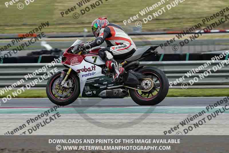 cadwell no limits trackday;cadwell park;cadwell park photographs;cadwell trackday photographs;enduro digital images;event digital images;eventdigitalimages;navarra;no limits trackdays;peter wileman photography;racing digital images;trackday digital images;trackday photos
